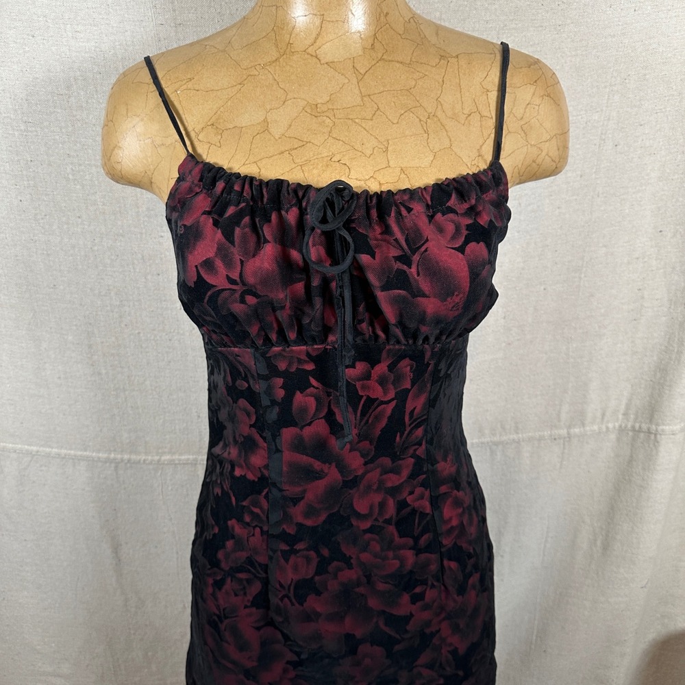 Evolution Not Revolution Vintage 90s Red Black Floral Velvet Burnout Mini Dress - Picture 6 of 9